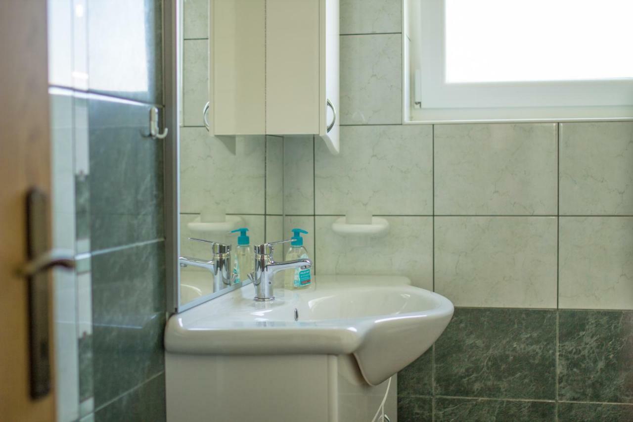 Apartmani Bistricic Krk Luaran gambar